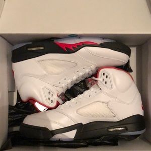 Jordan 5 Retro - Fire Red (2020) NEW In Box